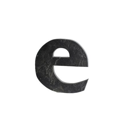 Număr de casă din ardezie, litera „e”
