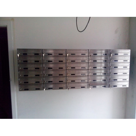 M37 N ansamblu de cutii poştale