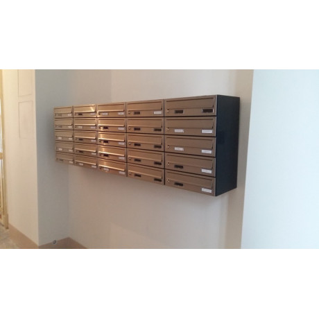 M37 N ansamblu de cutii poştale